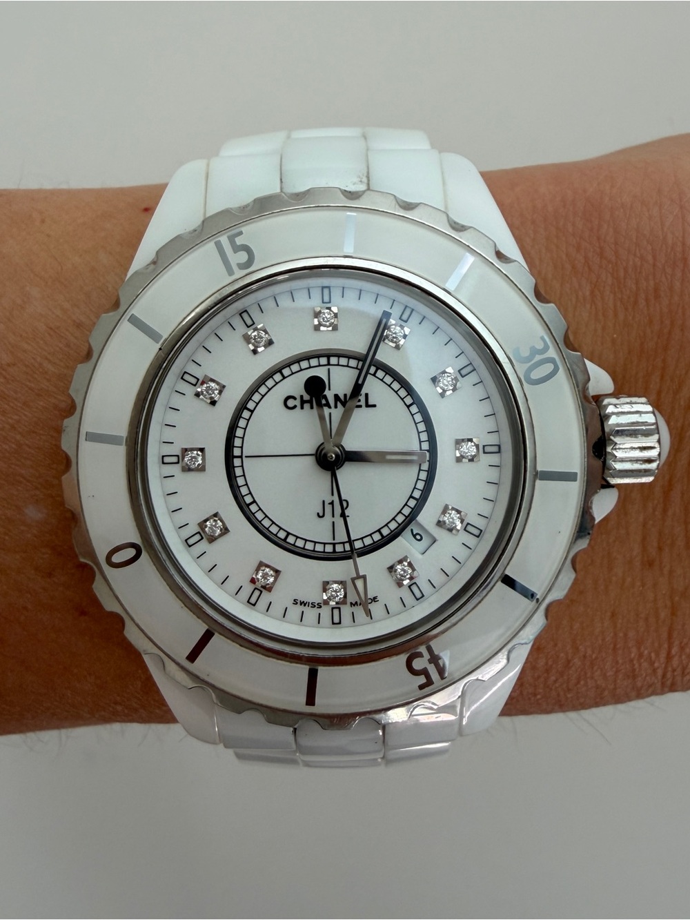 CHANEL J12 H1628 33mm White Ceramic Diamond Quartz Watch - Picture 1 of 7